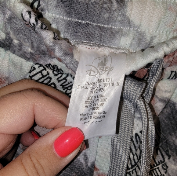 NWT Mens sz L Disney Haunted Mansion Shorts with pockets - Picture 5 of 10